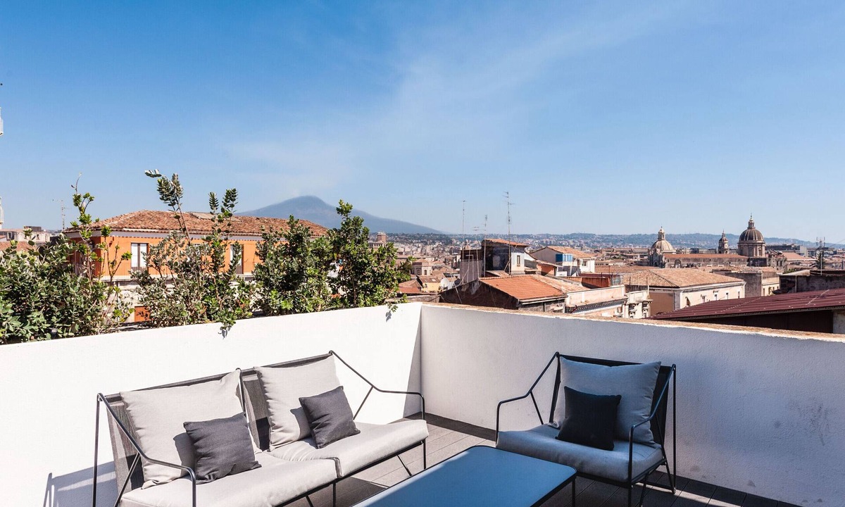 Borgo-Sanzio Apartment | Grimaldi Terrace by Wonderful Italy