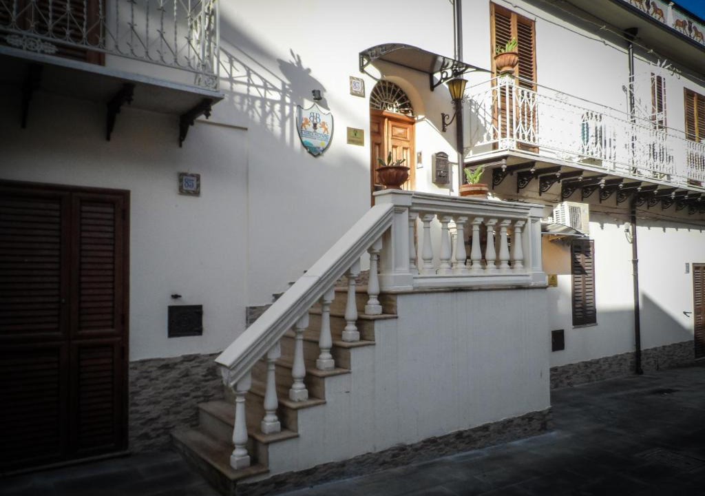 Santo Stefano di Camastra House | Guest House a Portapalermo