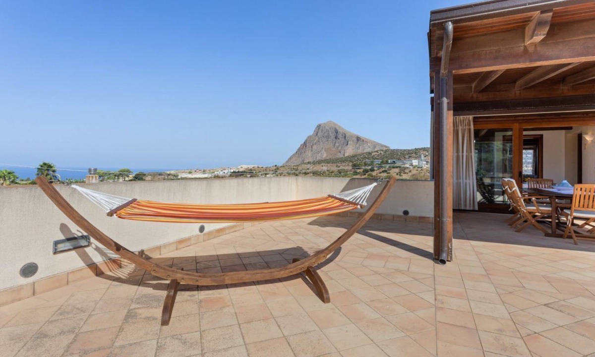 Custonaci Apartment | GuestHost - Bright and welcoming 35sqm apartment located on the first floor of an independent villa in Custonaci, a quiet countryside location a short distance from Erice and Cornino! The apartment has a large terrace with outdoor furniture and is comple