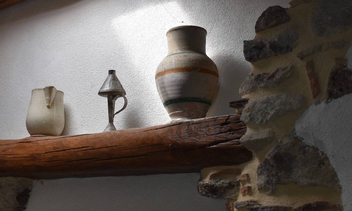 Montalbano Elicona House | Helikon -the wayfarer's home- Where time seems to have stopped.