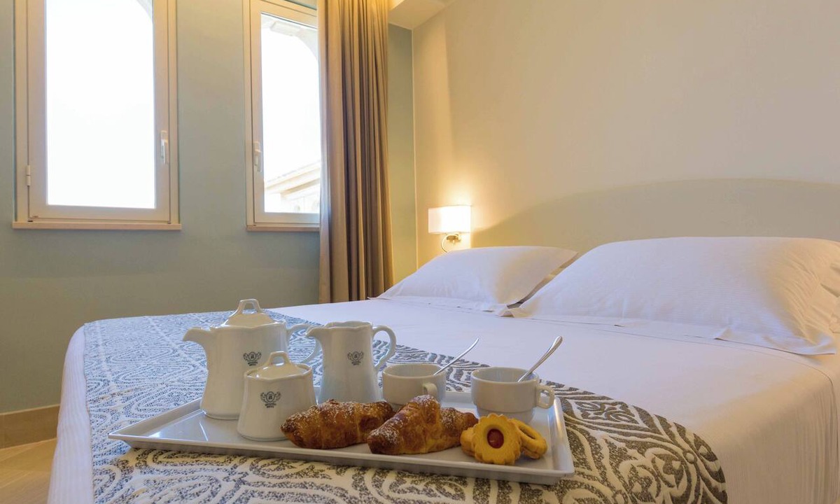 Recanati Hotel | Hellenia Yachting Hotel