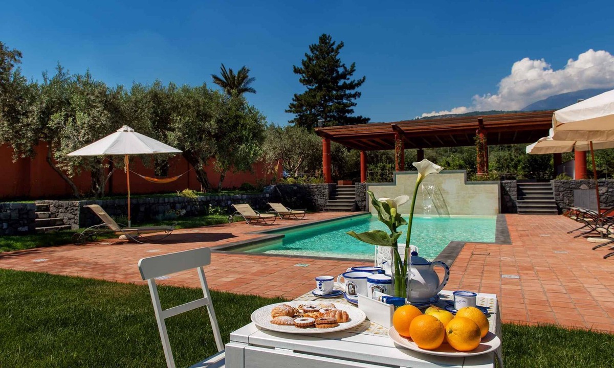 Holiday Garden Swimming | Linguaglossa