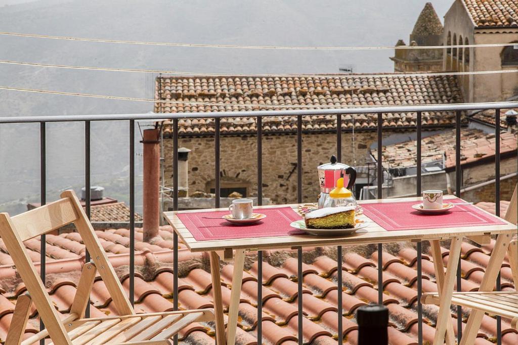 Tusa Apartment | Holiday flat Tusa - ISI06008-CYA