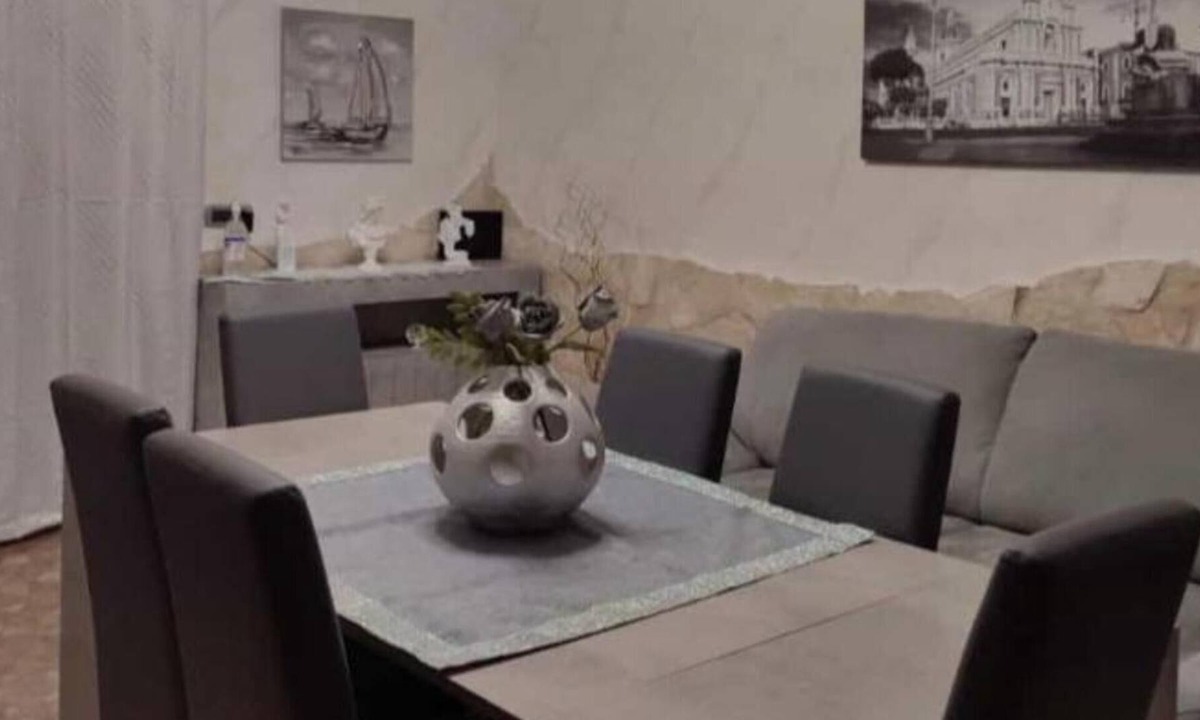 Monte Po-Nesima-San Leone-Rapisardi House | Holiday Home "Fortino House" with Mountain View, Whirlpool, A/C & Wi-Fi