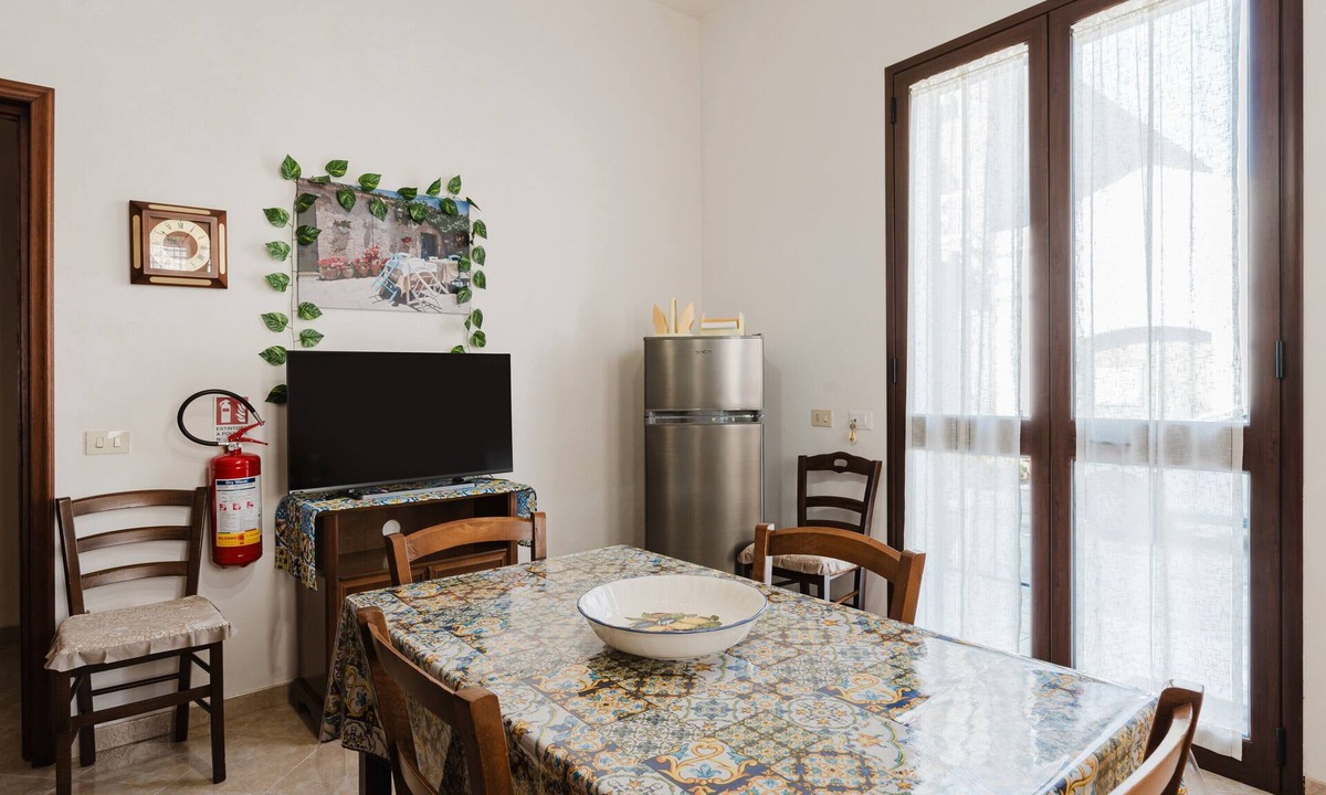 Marsala House | Holiday Home 'La Piazzetta' with Wi-Fi and Air Conditioning