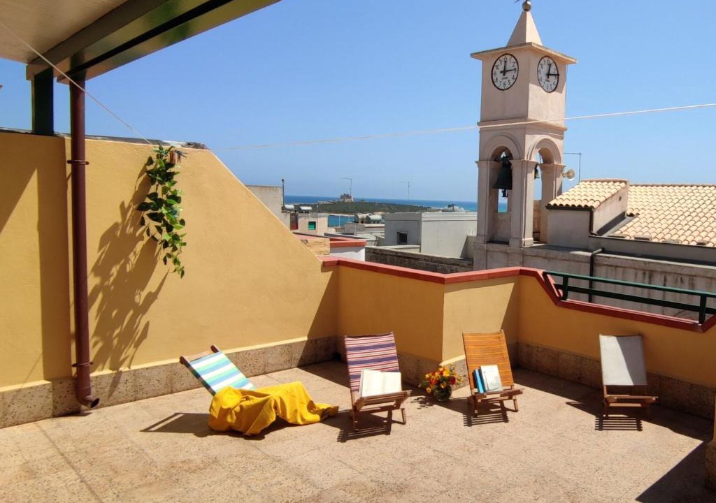 Portopalo di Capo Passero House | Holiday Home MarEmi Portopalo by Interhome
