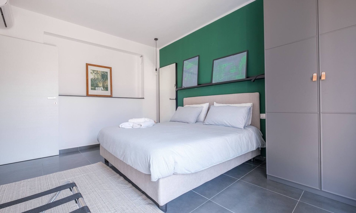 Furci Siculo House | Holiday Home 'Ninai Sea Holiday Apartment 2' with Balcony, Wi-Fi and Air Conditioning