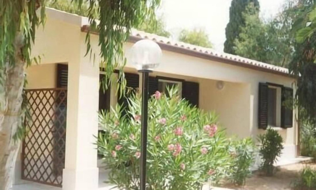 Marina di Modica House | Holiday house Marina di Modica for 1 - 5 persons with 2 bedrooms - Holiday home
