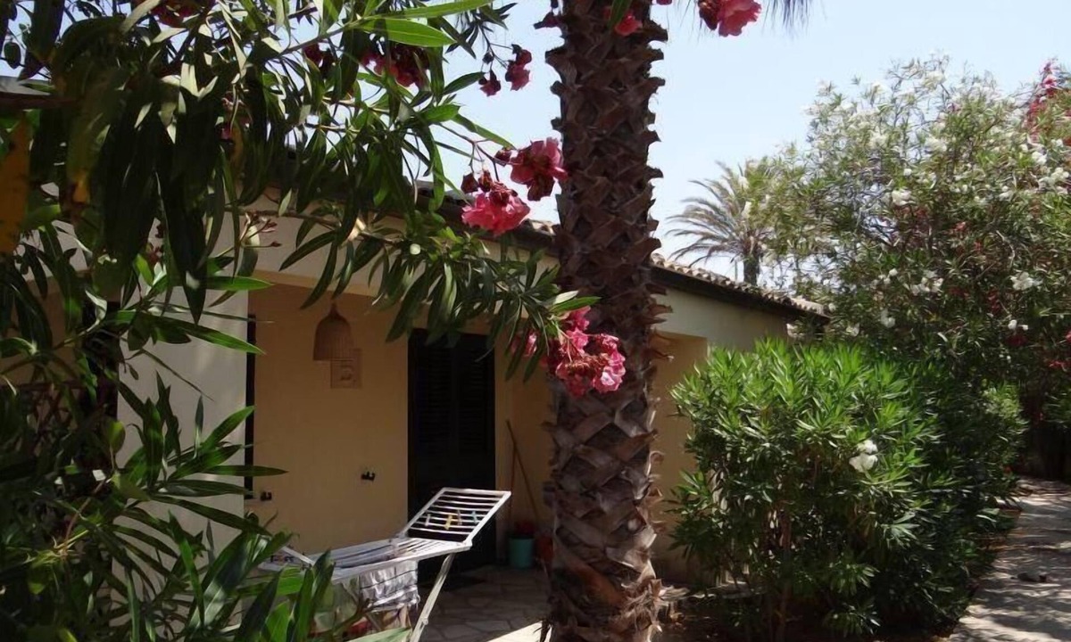 Marina di Modica House | Holiday house Marina di Modica for 1 - 4 persons with 2 bedrooms - Holiday home
