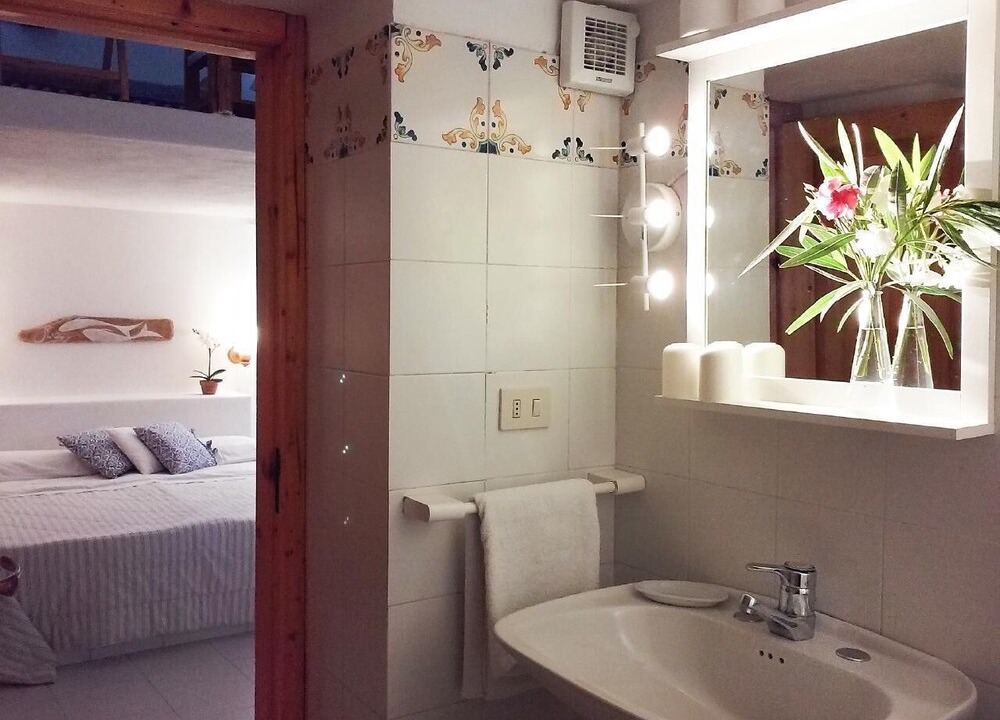 Lipari House | Holiday house Lipari (Stadt) for 1 - 5 persons with 1 bedroom - Holiday home