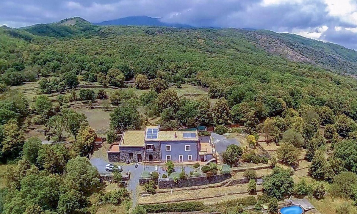 Zafferana Etnea House | Holiday house Trecastagni for 2 - 8 persons with 3 bedrooms - Holiday home