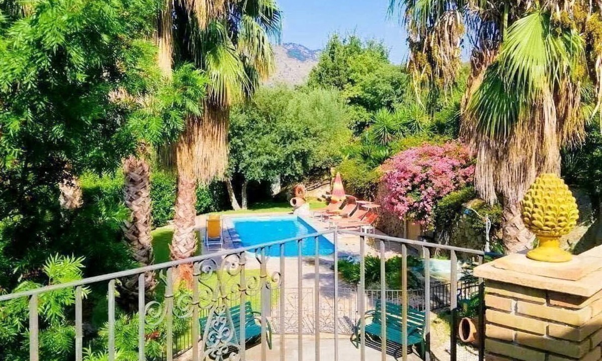 Holiday Francavilla Sicilia Persons Bedrooms | Mitogio