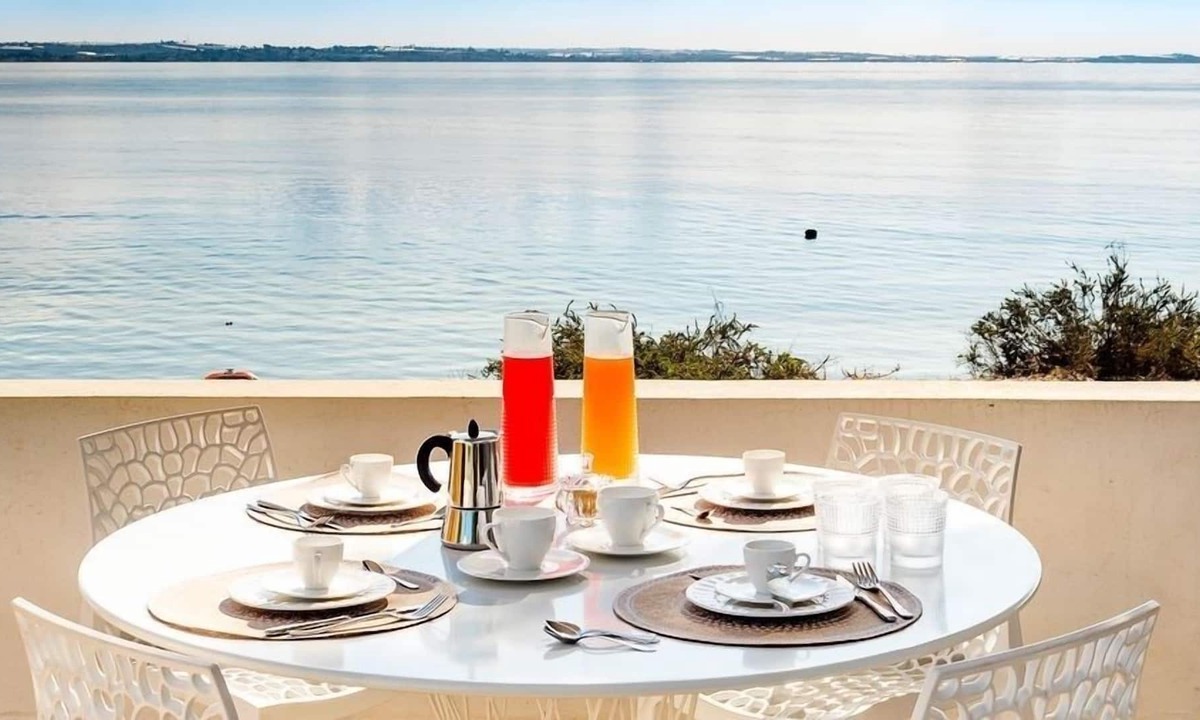 Sicily South Coast Villa | holiday vacation villa rental, Italy, sicily, seaside, near Ragusa, beach, wi-fi, air conditioning, short term long term
