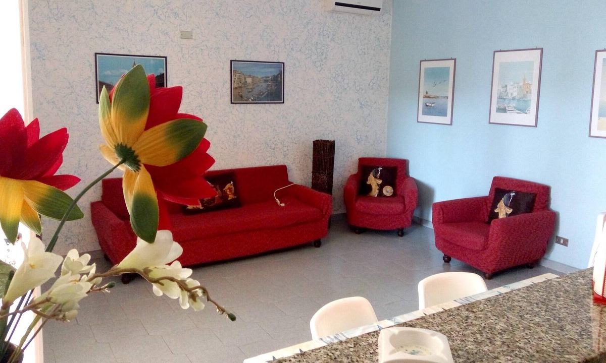 Isola House | Homerez - Nice house 1 km away from the beach for 5 ppl. with swimming-pool