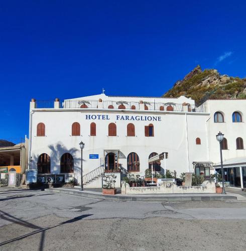 Vulcano Porto Hotel | Hotel Faraglione