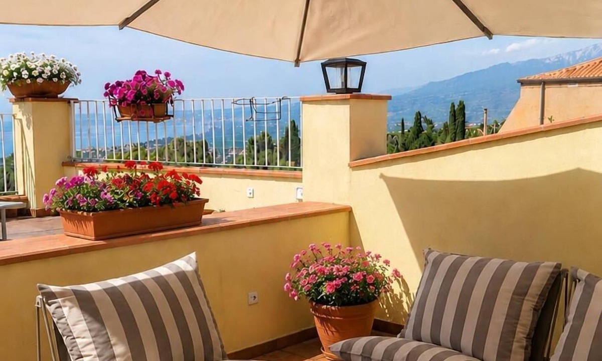 Taormina Villa | House Awaya Taormina Cathedral - Villa