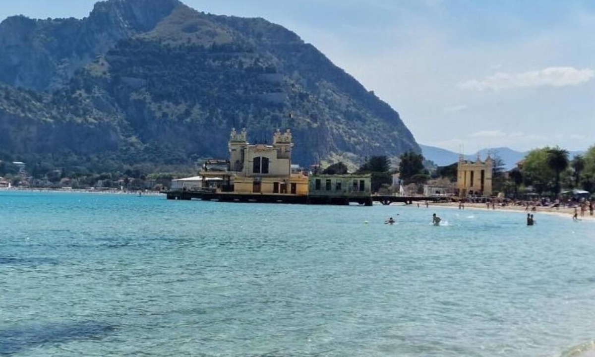Mondello House | HOUSEHOLD