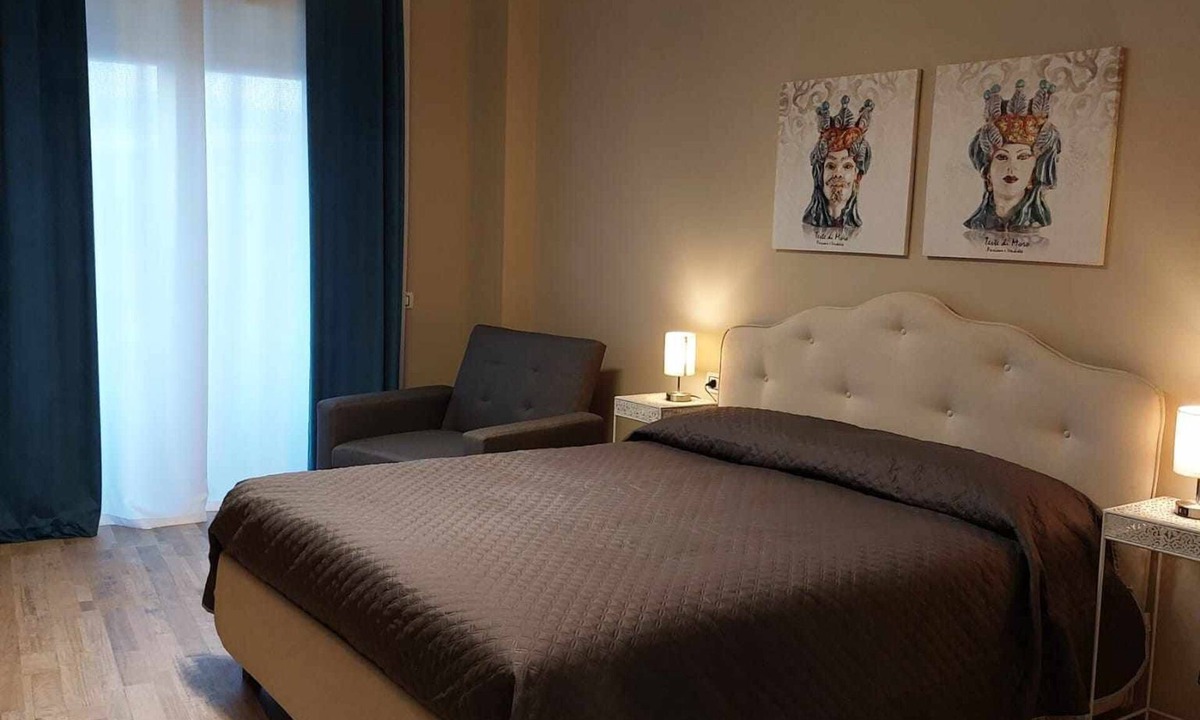 Porticato Apartment | I Due Mori-Giardini Naxos holiday home