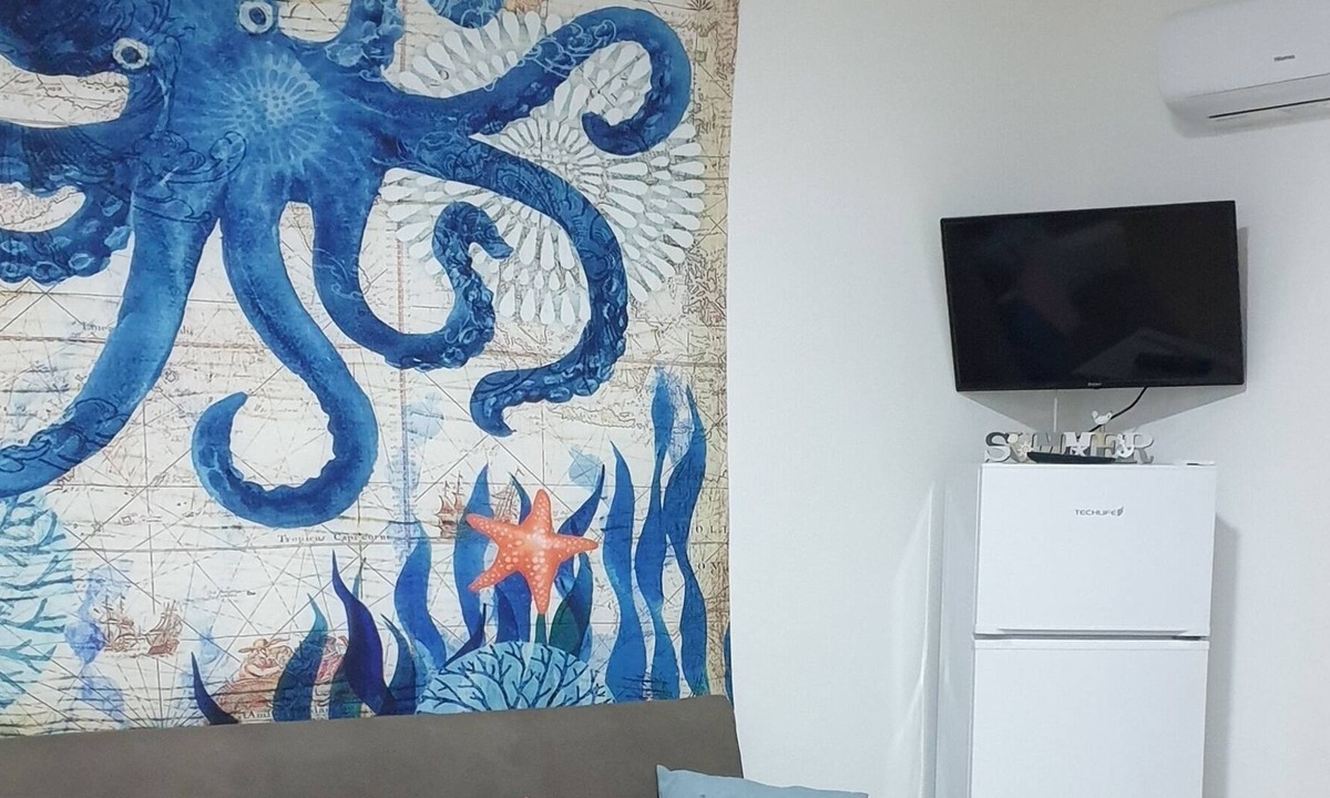 Santa Maria del Cedro Apartment | Prime location 1 bed flat 200 meters from beach