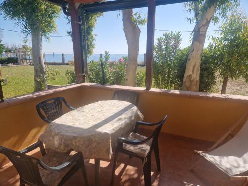 Santa Caterina Dello Ionio Marina House | nina's house, villa verde 5 beach