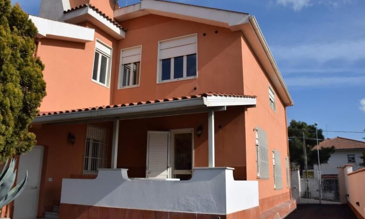 Villaggio del Pino-Le Ginestre House | Villa Cinzia - Appartamento con Terrazza