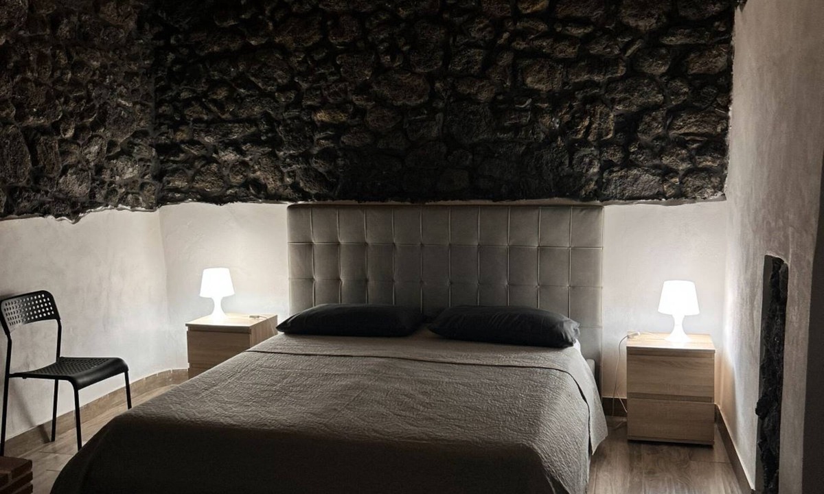 Scillichenti House | Junior Suite Etna view, private terrace, pool free indoor parking space
