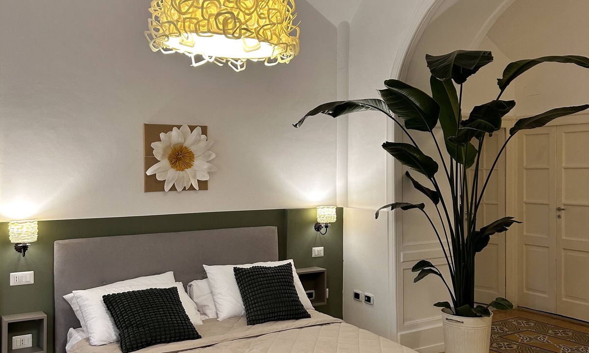 Vittorio Emanuele Apartment | Kea Home, whole house in the heart of Naples