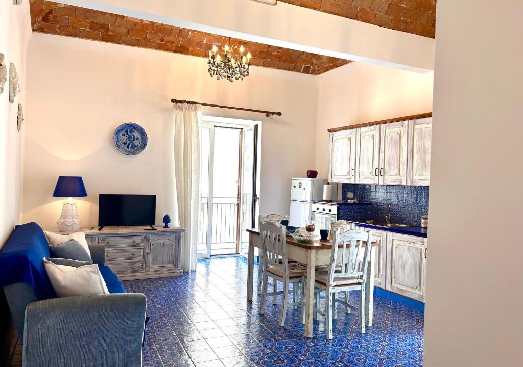Santo Stefano di Camastra Apartment | L'Antico Palazzo