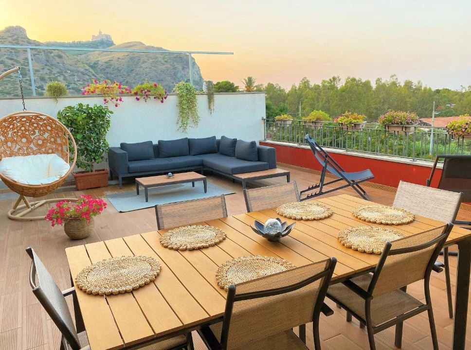 Oliveri Apartment | La Casa Di Rosa
