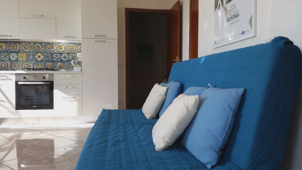 Cava dʼAliga House | LA CASA SOPRA IL MARE