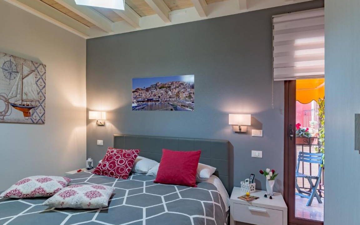 Sciacca Historic Centre Cabin | La Finestra sul Cortile - Deluxe Double Room with Balcony