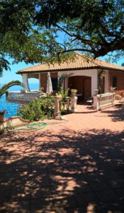 Costa Saracena-Castelluccio Villa | La finestra sul mare