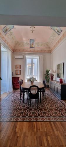 Borgo-Sanzio Apartment | La Renaissance