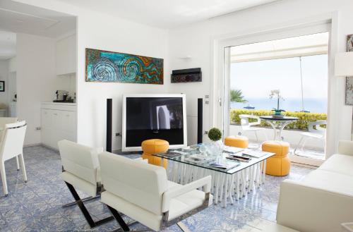 Marina Piccola Villa | LHP Suite Capri Villa La Giara