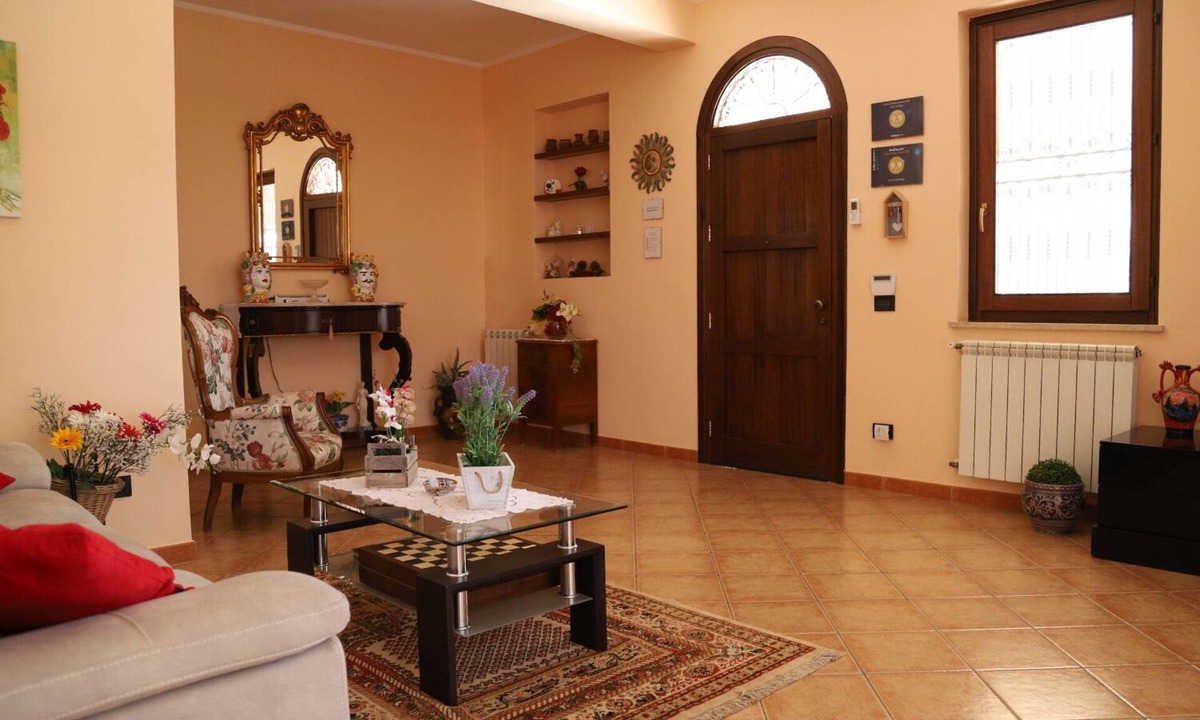 Cinisi House | Lucy's Cottage Holidays