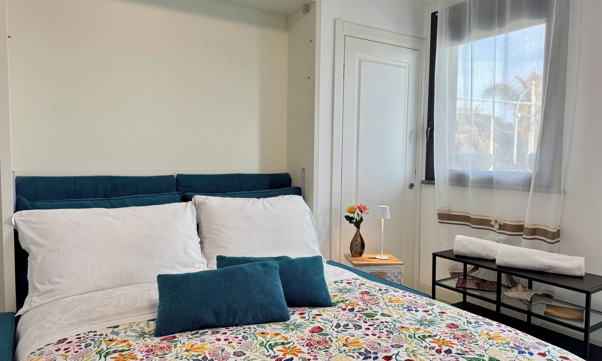 Fondachello Apartment | Luxury Room Nausica, 2 people, sea-view swimming pool access.