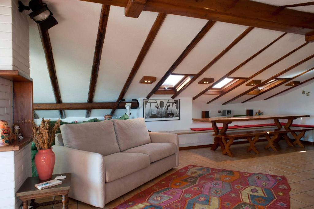 Tremestieri Etneo House | Mansarda di Carlotta