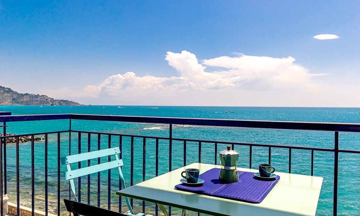 Giardini Naxos Apartment | Mari Sea Home-Tirrenia Room