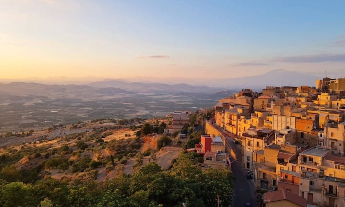 Mineo House | Mineo Townhouse with incredible views of Mount Etna