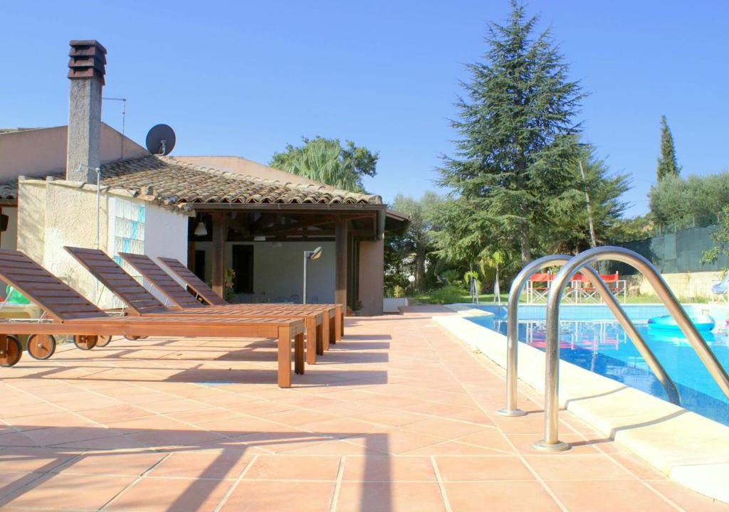 Caltagirone Villa | Modern Villa in Caltagirone Italy with Pool