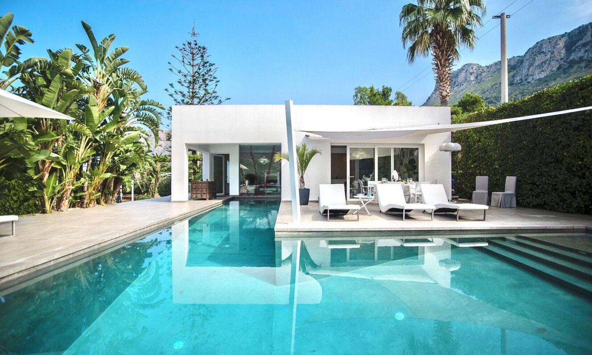 Terrasini Villa | Modern Villa in Sicily with Pool