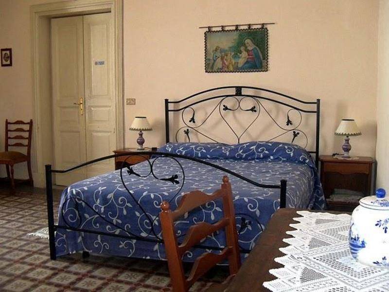 Belpasso House | Motel ∙ 8 guests