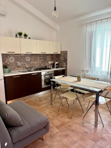 Oliveri House | Nàuloco
