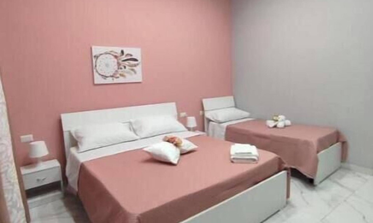 Materdei Bed & Breakfast | Neve Al Sole Suites Napoli Centro :Triple Room