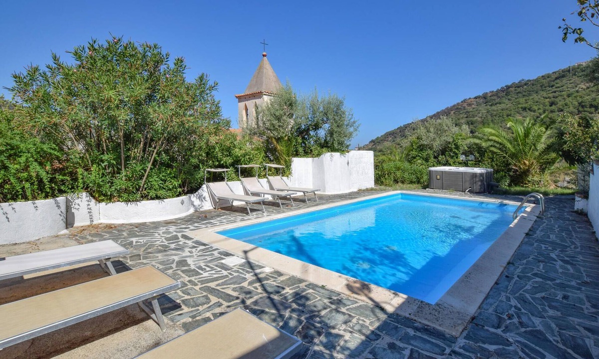Gioiosa Marea House | Nice home in Gioiosa Marea