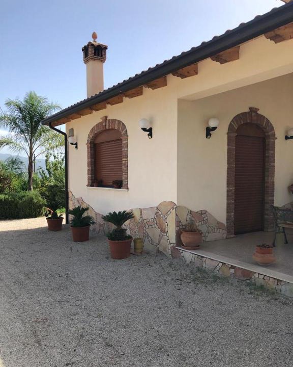 Centuripe House | NikiSara