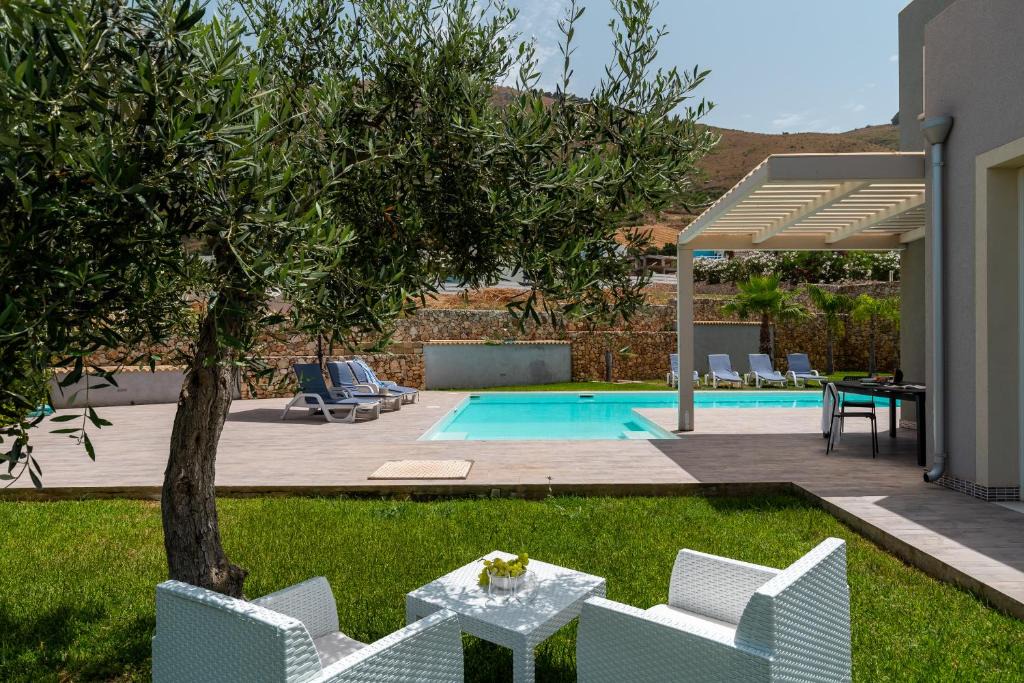 Castellammare del Golfo Villa | Nuova Villa a Scopello con piscina privata