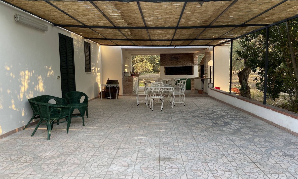 Rosolini House | Olive Grove Grandfather James CIR 19089016C225494