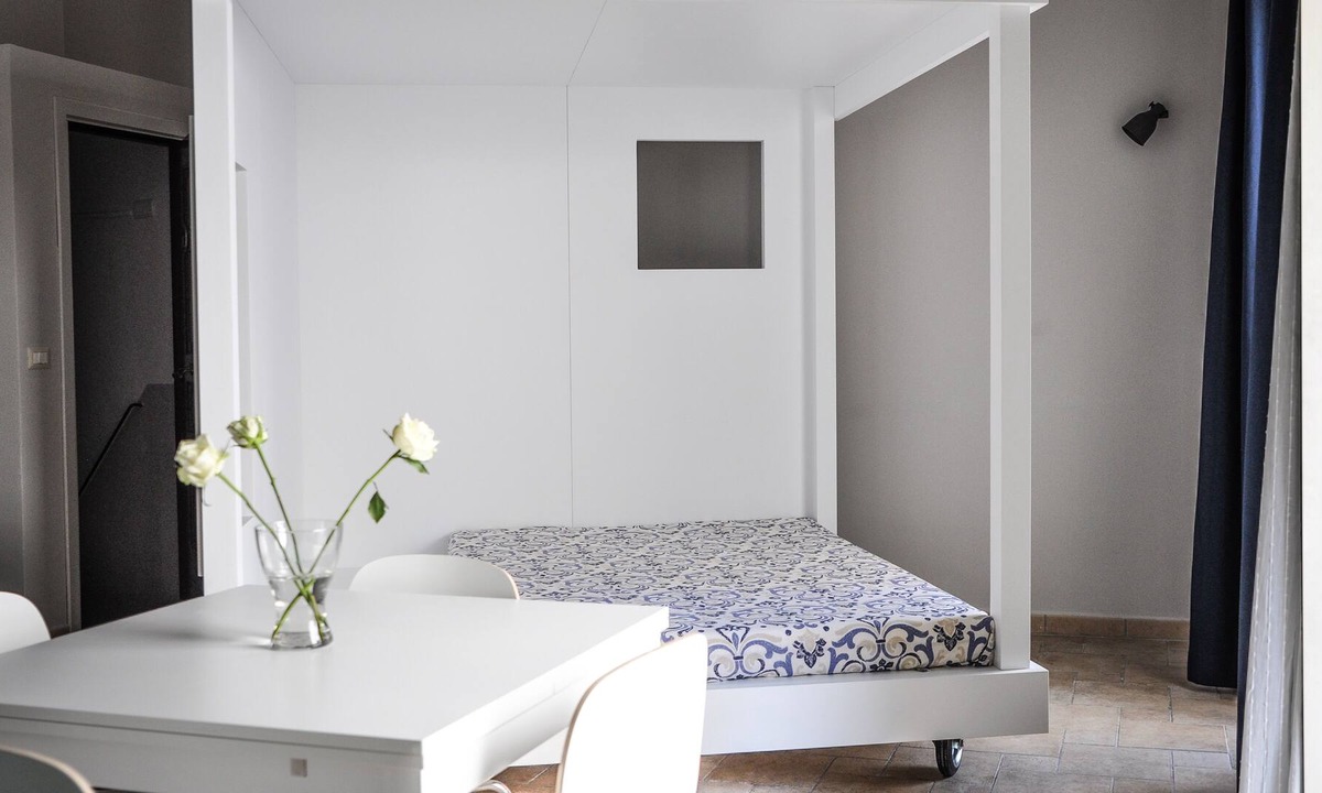 Old Town House | Openspace studio apartment in the historic center of Catania