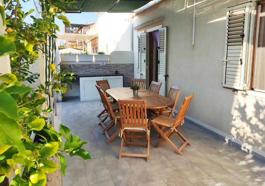 Caucana-finaiti-casuzze-finaiti Nord House | Oroblu. Villetta singola a 50 metri dal mare